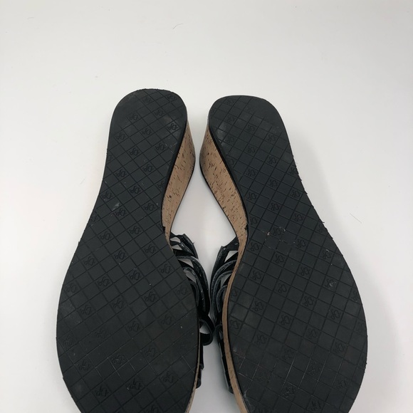 Donald J Pliner wedged sandals. (Women’s 12) - Picture 4 of 6